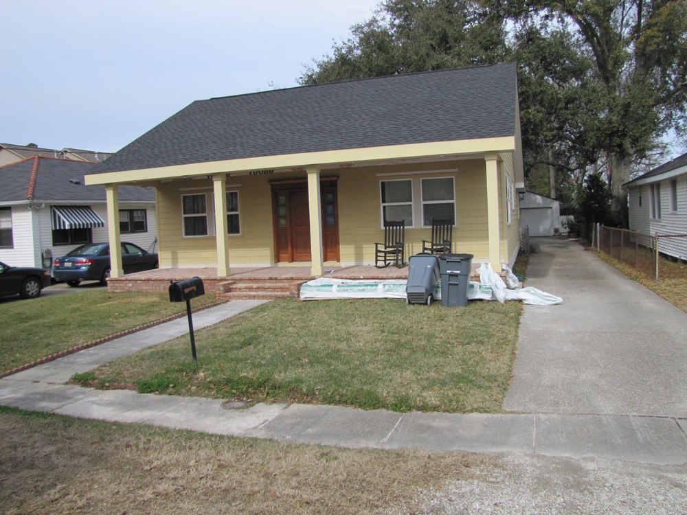 Metairie home siding repainted - Strong Shield