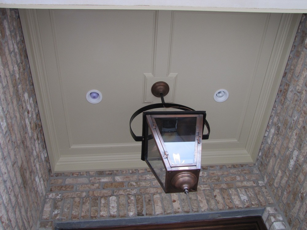 Traditional porch ceiling with gas lantern on yoke - Strong Shield